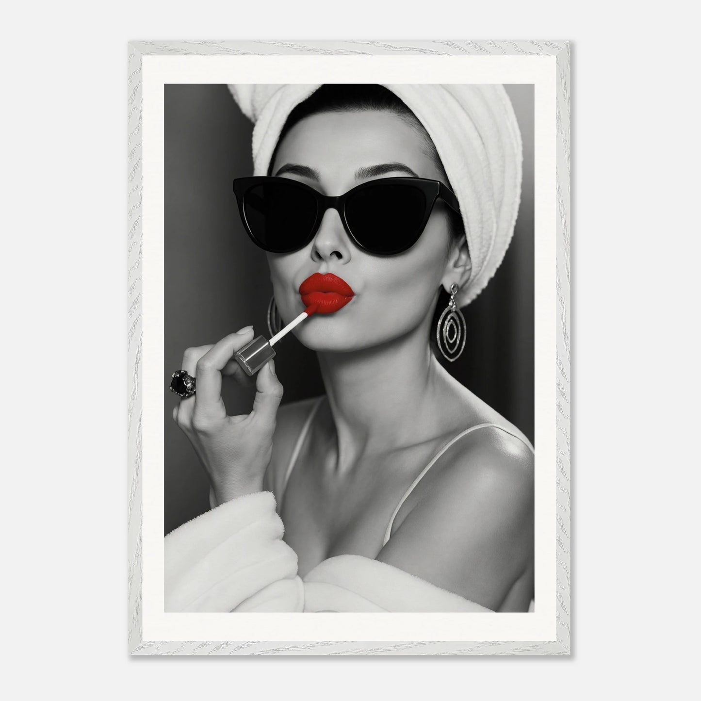 Red Lipstick Audrey
