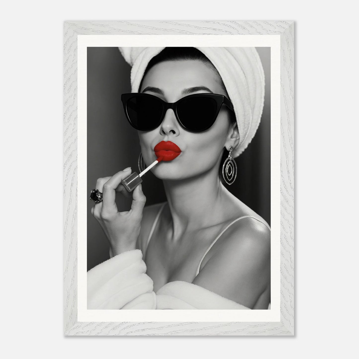 Red Lipstick Audrey