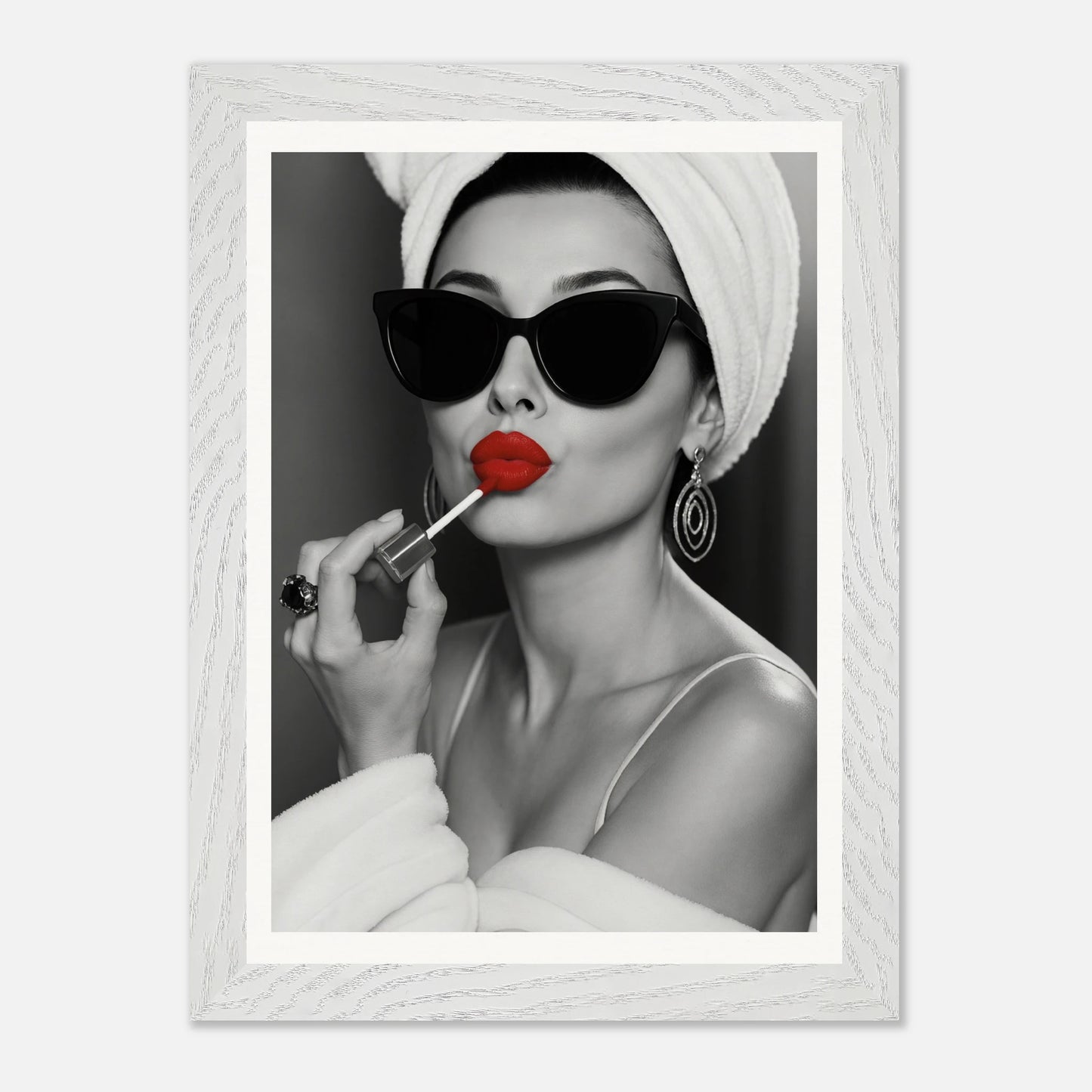 Red Lipstick Audrey