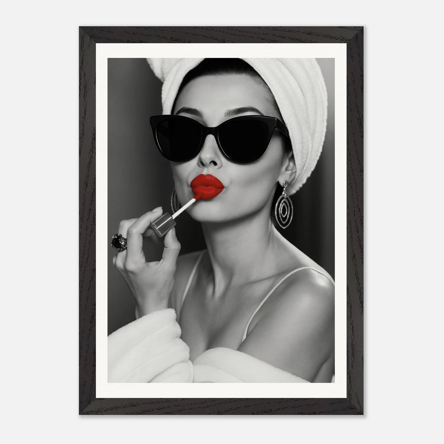 Red Lipstick Audrey