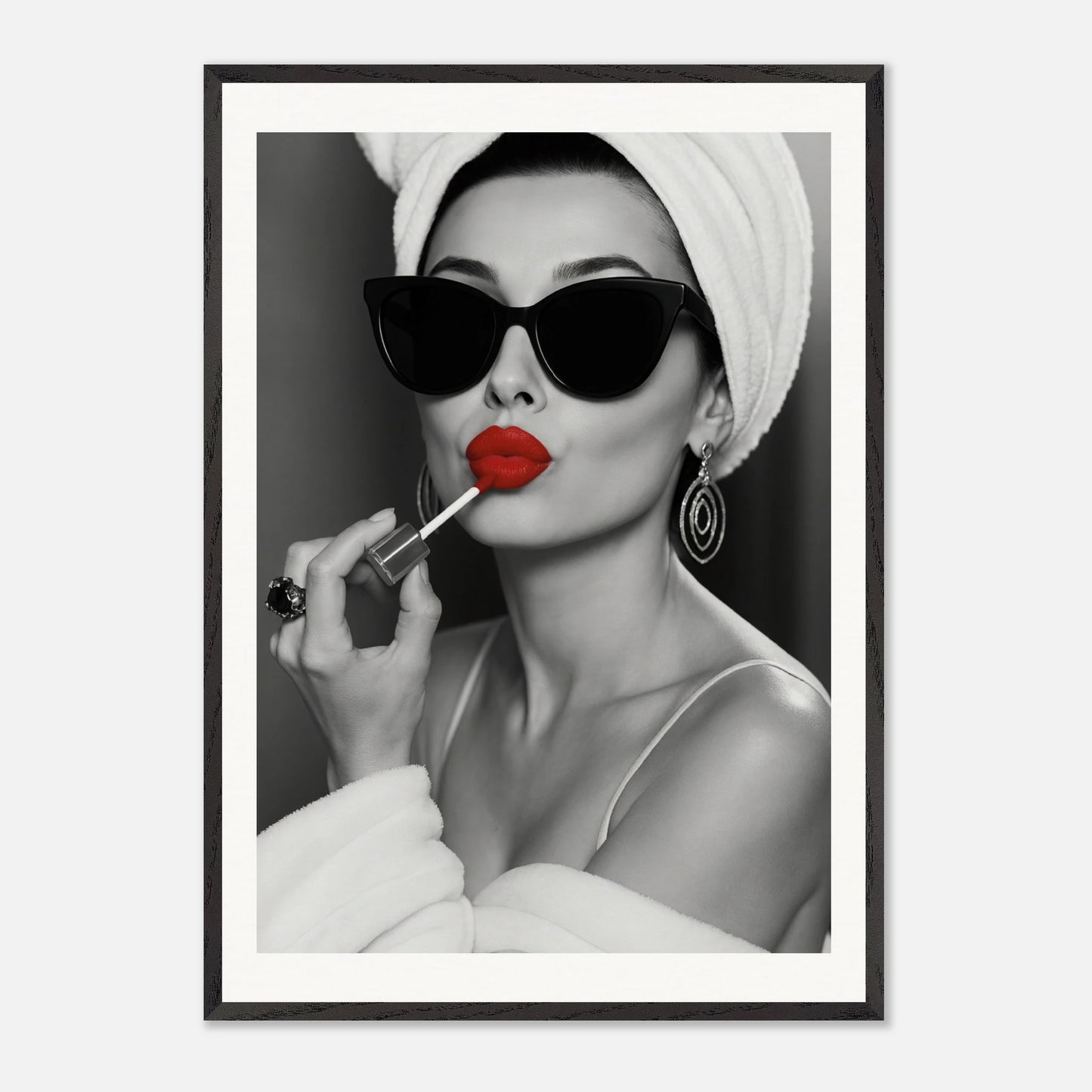 Red Lipstick Audrey