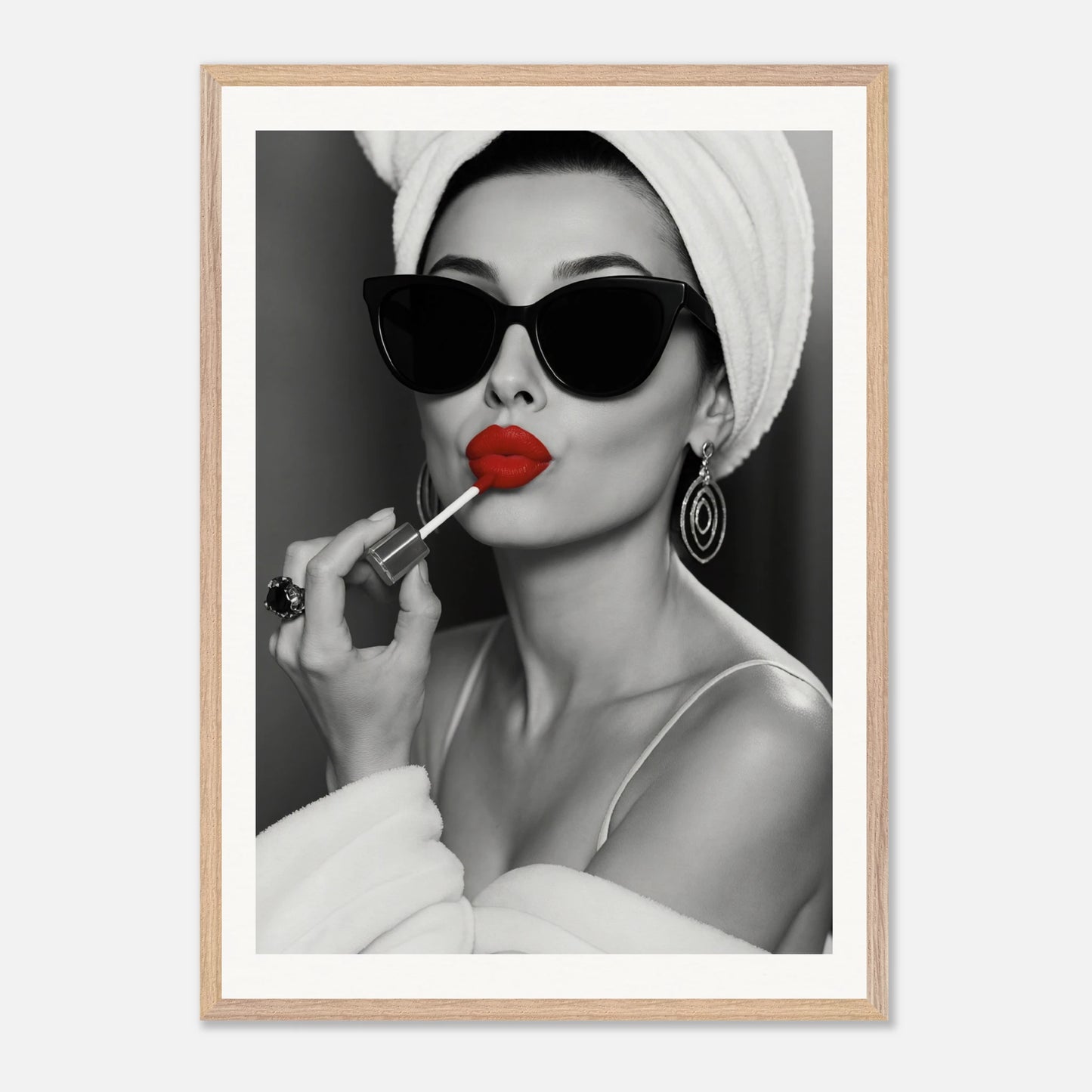 Red Lipstick Audrey