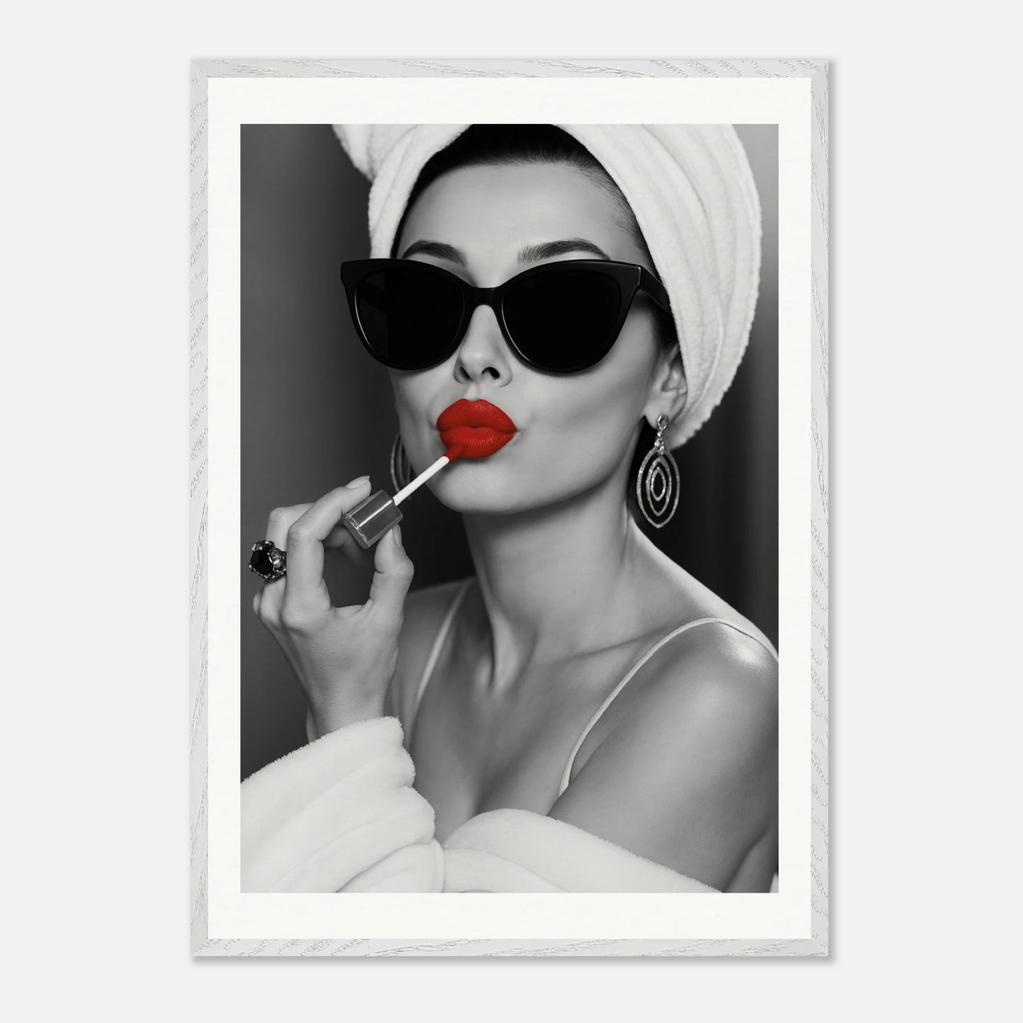 Red Lipstick Audrey