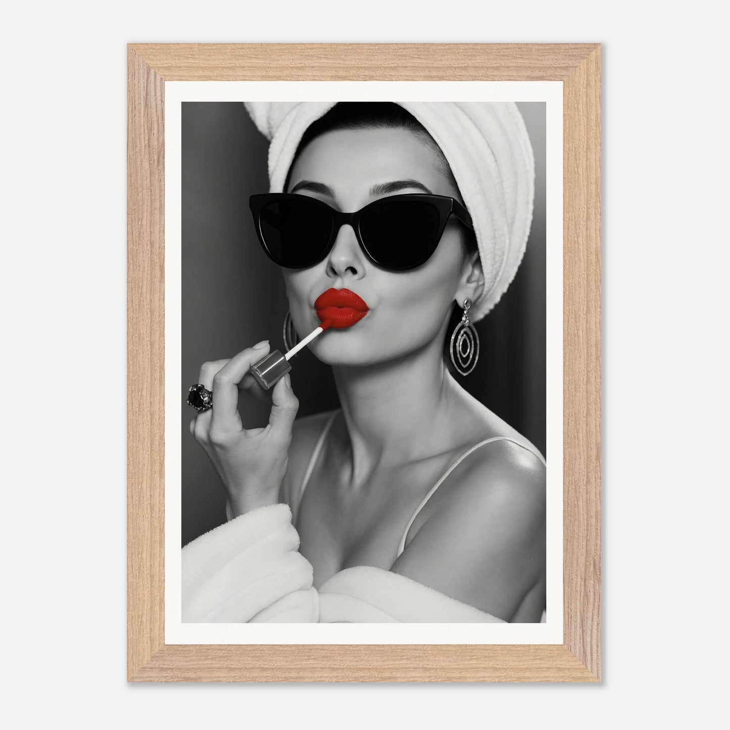 Red Lipstick Audrey