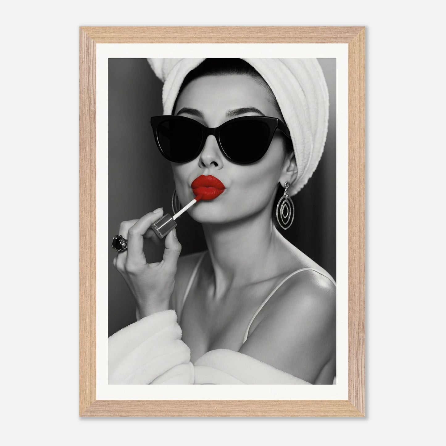 Red Lipstick Audrey