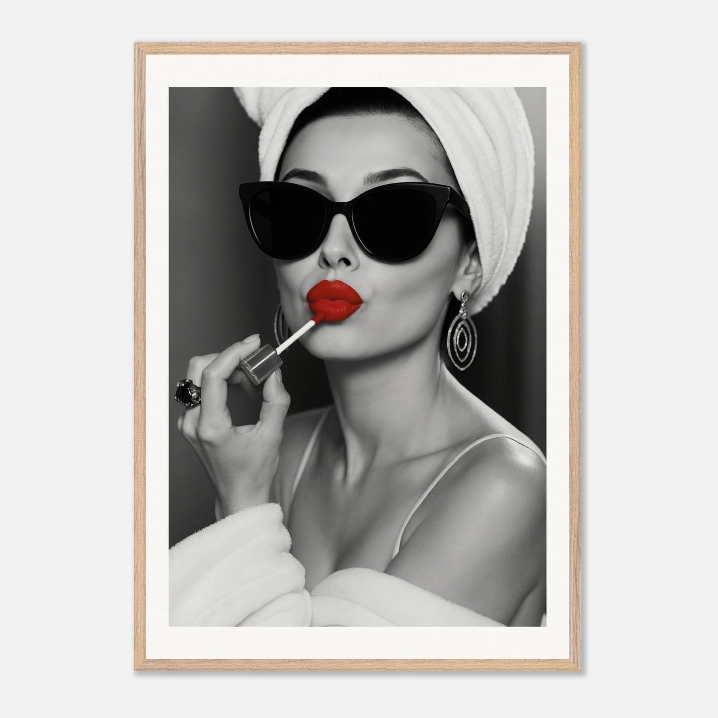 Red Lipstick Audrey